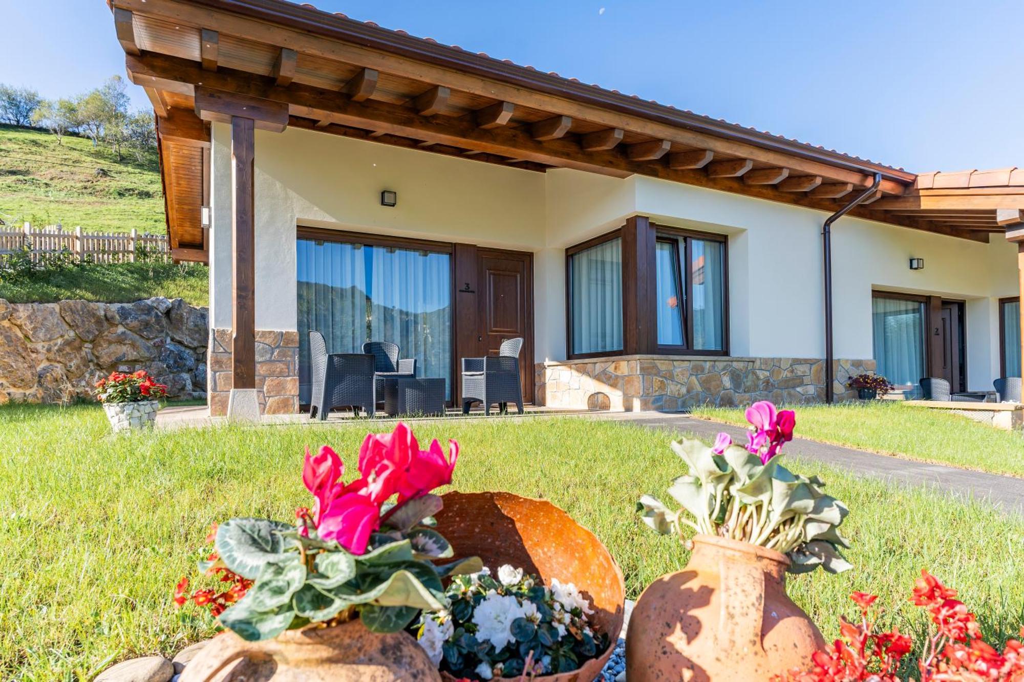 Apartamentos Cuetumerin Onís Exteriér fotografie